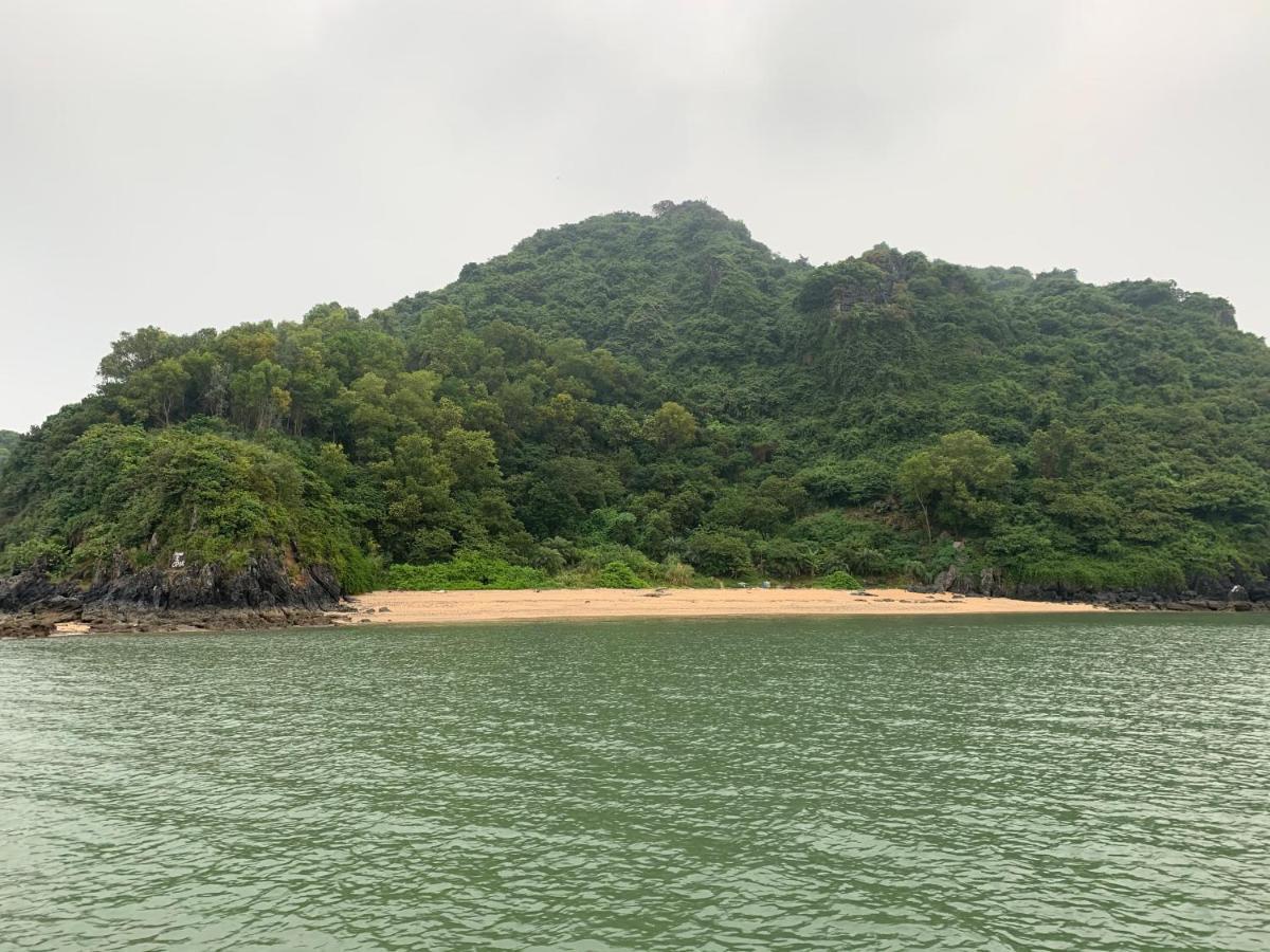 Ocean Beach Resort Cat Ba Island Exterior photo